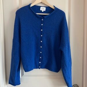 Things between cardigan in cobalt blue